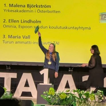 Då var Mästare / Taitaja 2026 över och medaljerna utdelade! Efter tre intensiva och lärorika dagar tar Malena hem ett guld 🥇i närvårdargrenen och Jannike och Siri fick varsin fin femte plats i sina grenar målning & tapetsering och servitör. Så bra jobbat!! 💪 Stort grattis till fina prestationer! 🥳

#yaösterbotten #taitaja2026