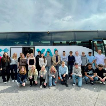 🥳Stafettkarnevalen!🥳 I år hade YA rekordstort antal tävlande med 28 studerande från alla våra enheter. 🙌 YA var med i alla av andra stadiets grenar 👏 Bra jobbat av allihopa! 💪 En rolig upplevelse och fiilisen är på topp nu när laget beger sig hemåt! 💥

#yaösterbotten #stafettkarnevalen